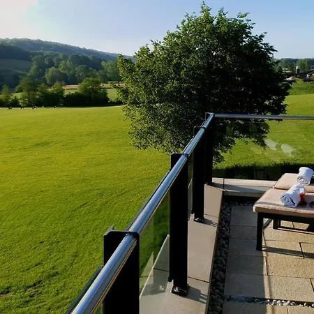 فندق Klein Zwitserland 4*