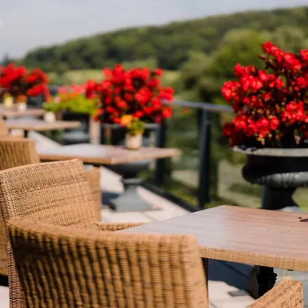 فندق Klein Zwitserland 4*