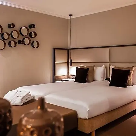 Klein Zwitserland Hotel 4*