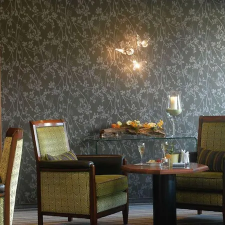 Klein Zwitserland Отель 4*