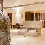 מלון Klein Zwitserland 4*