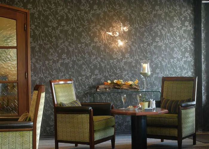 Klein Zwitserland Hotel 4*